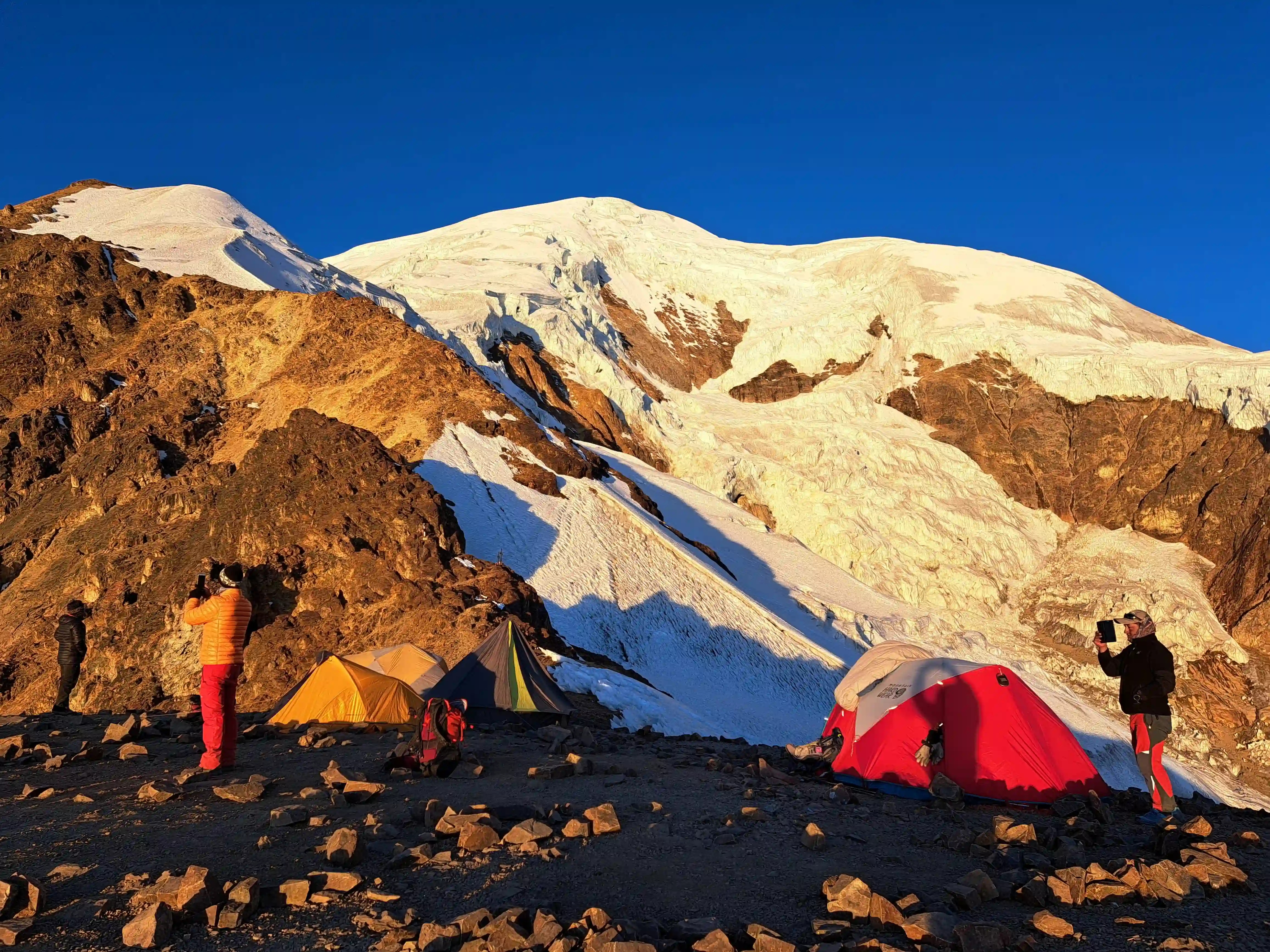 Illampu Mountain 6,360 masl - Cordillera Real - 6