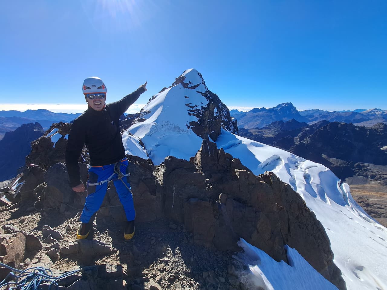 Trekking and Ascent in Cordillera Real - 1