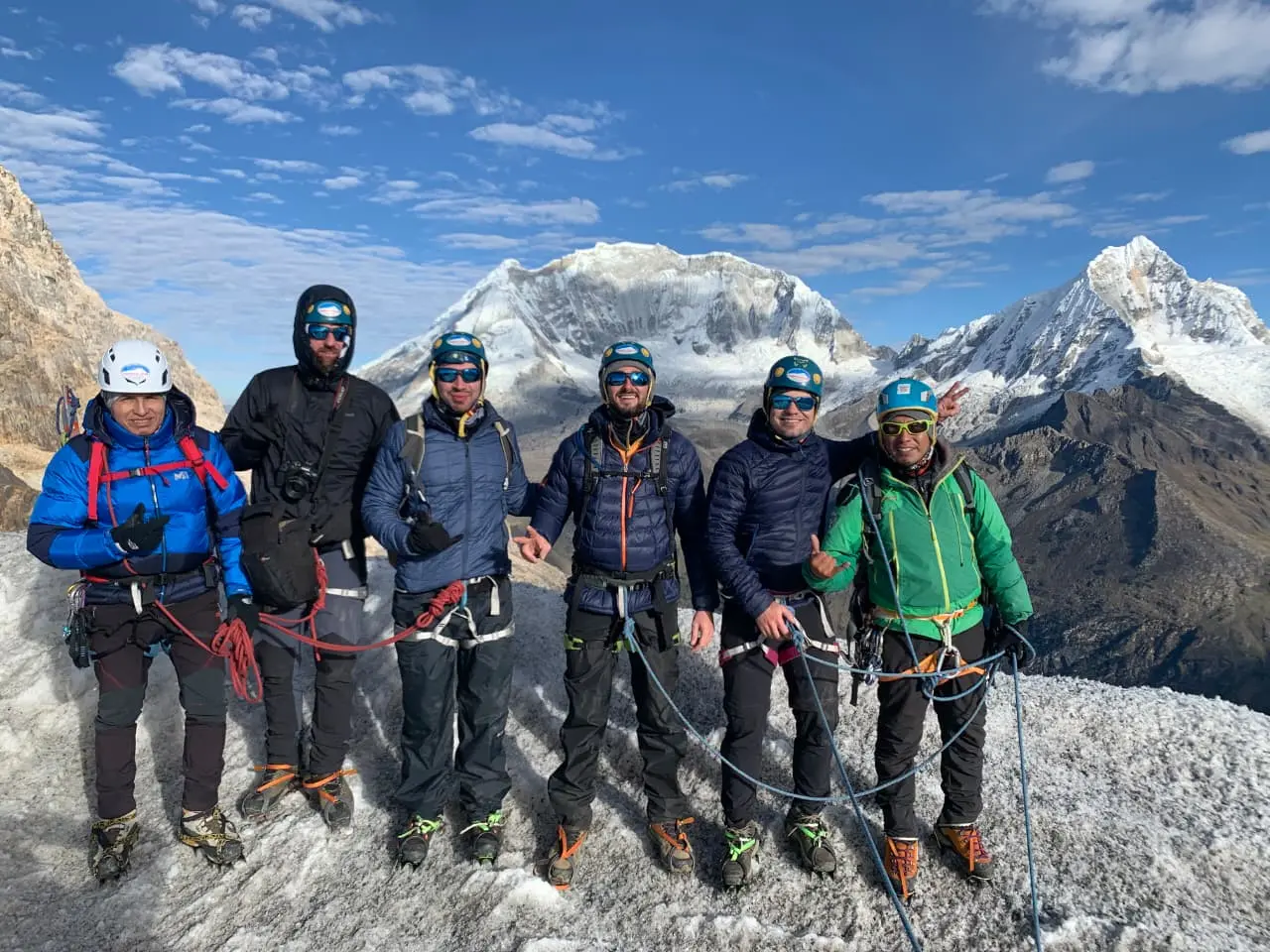 Montañas mas accesibles en los Andes de peru – cordillera blanca - america del sur - 1