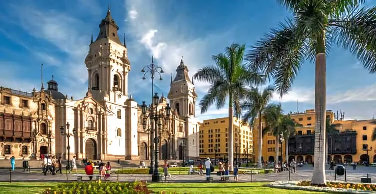 Lima Tour plus Pachacamac Archaeological Site