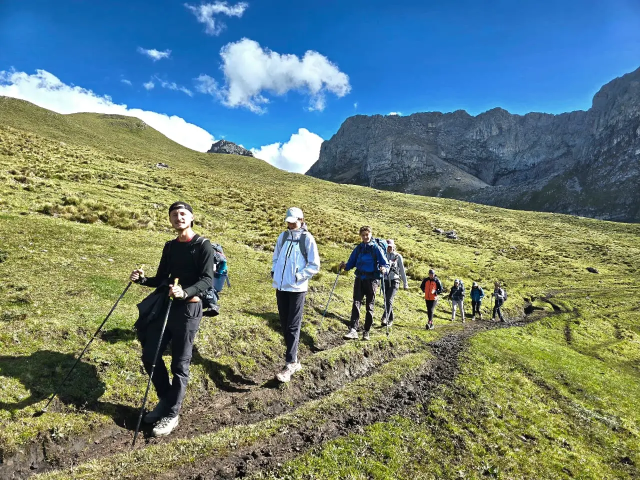 Trekking huayhuash y sus 12 vistas misteriosas de los andes peru - américa del sur - 6