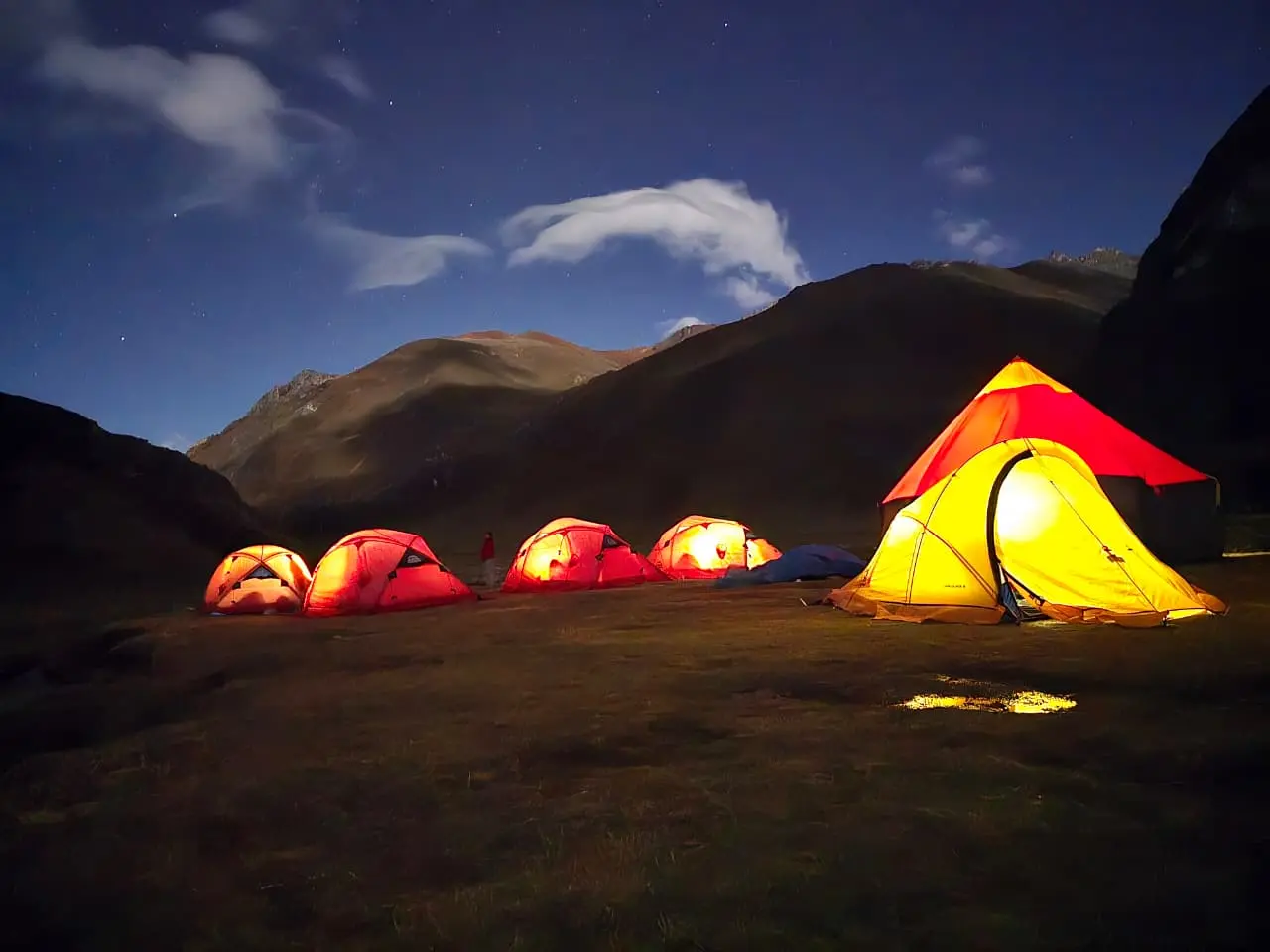 Trekking huayhuash y sus 12 vistas misteriosas de los andes peru - américa del sur - 12